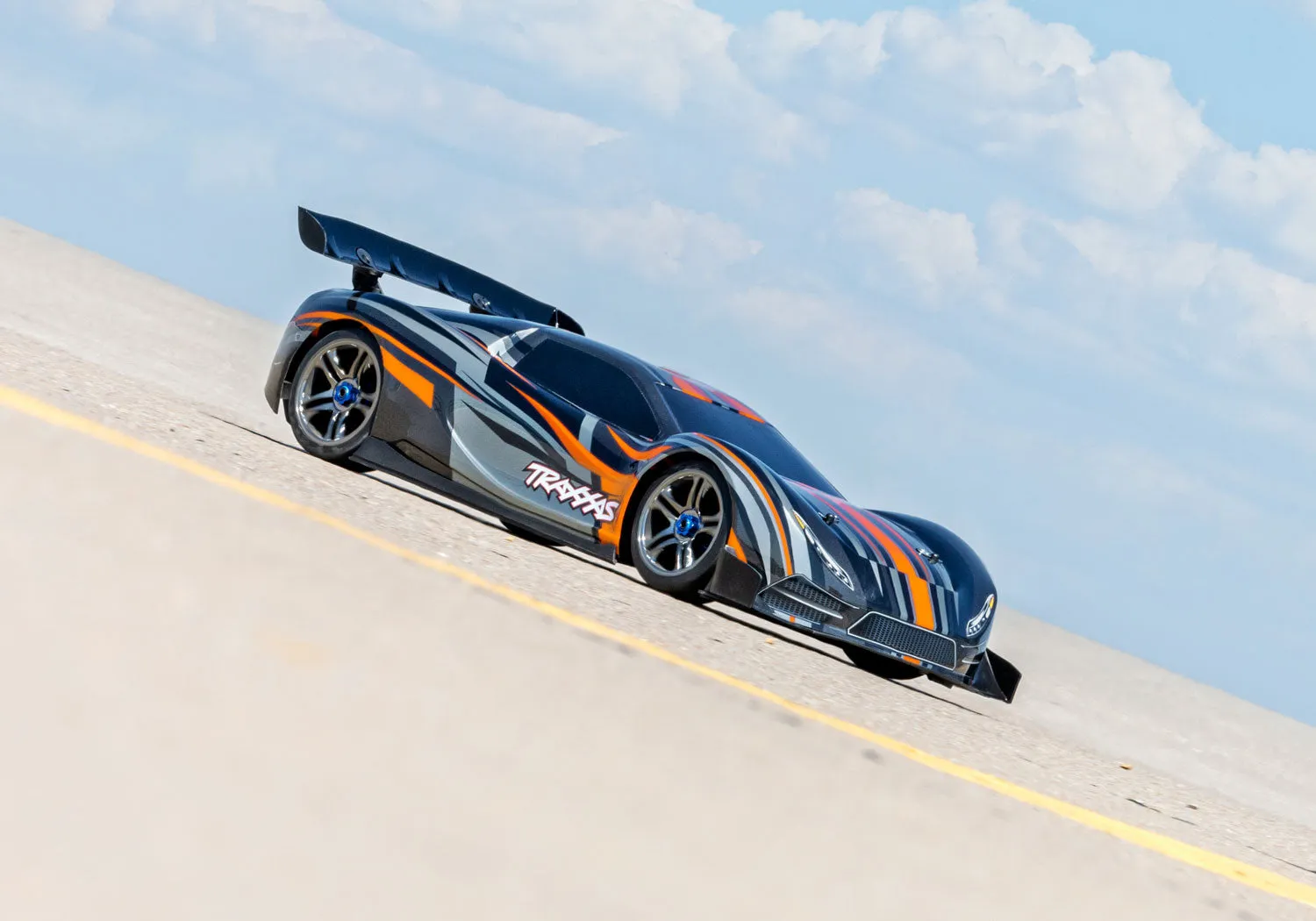 64077-3-ORNG Traxxas XO-1 AWD Supercar w/TSM no Battery  No Battery