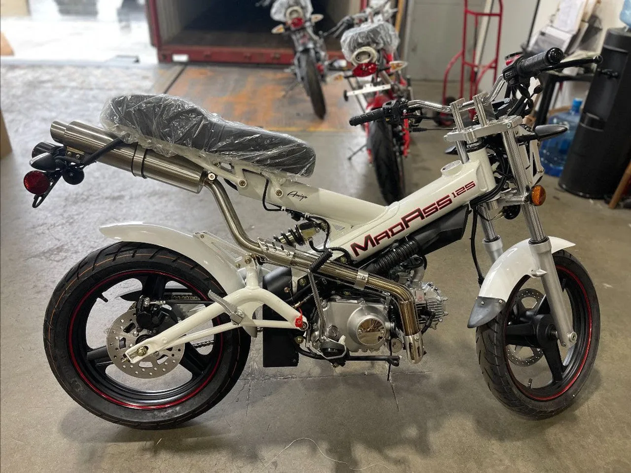 Amigo Madass 125cc 4 Speed manual, 34" seat height, Digital Gauges, 8 HP. 99% Assembled. CA Legal (Special price for 2022 model)