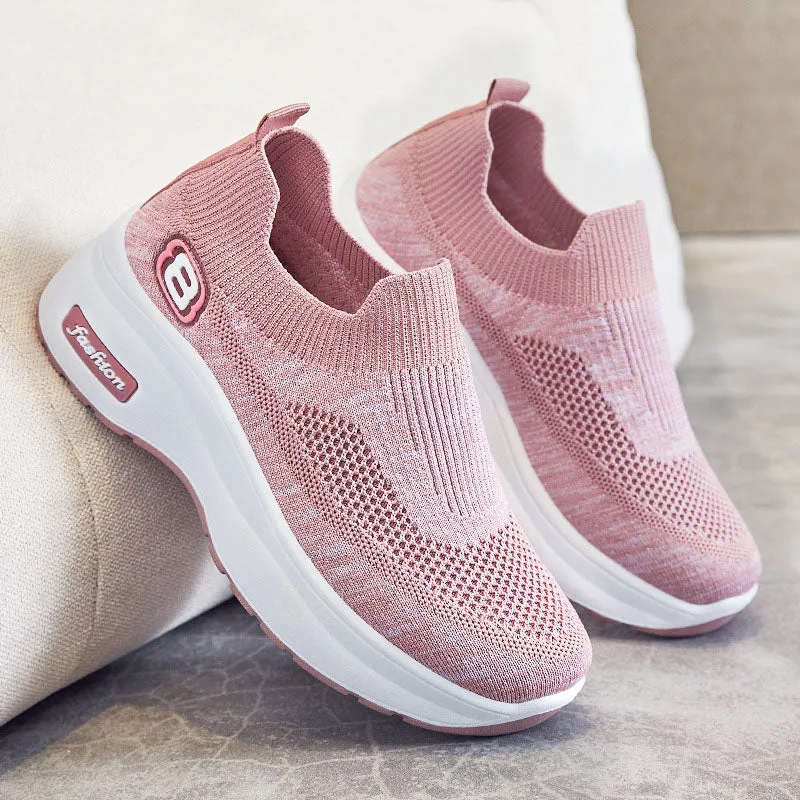 Casual mesh sneakers with a medium heel - women's