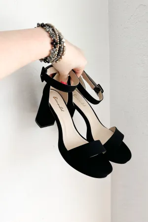 Claire Heels