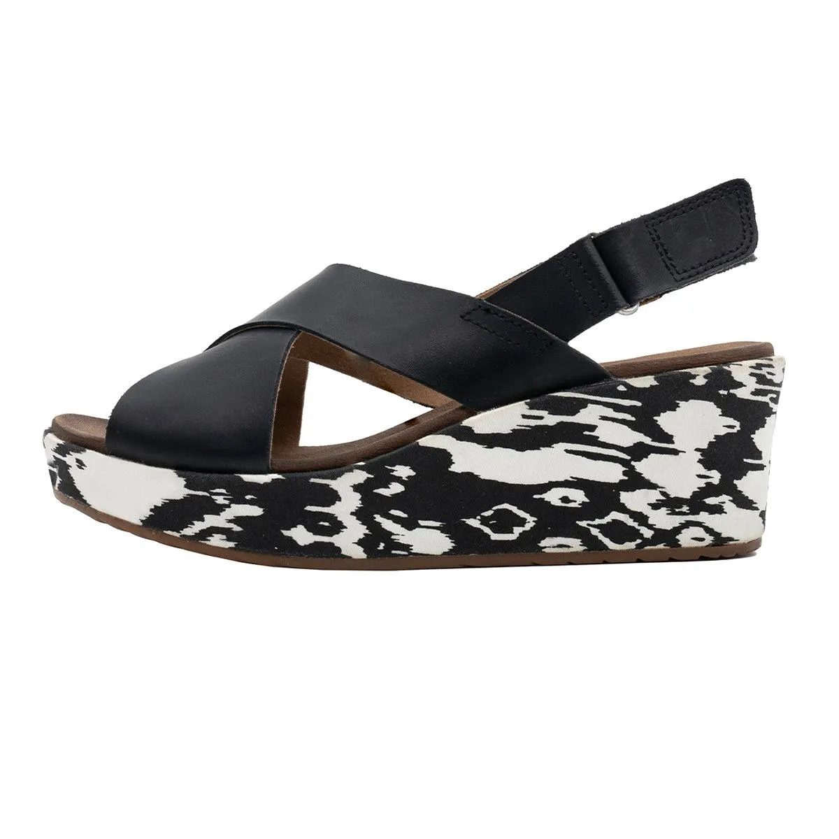 Clarks Stasha Hale Wedge Shoes Leather Black Colour For Women
