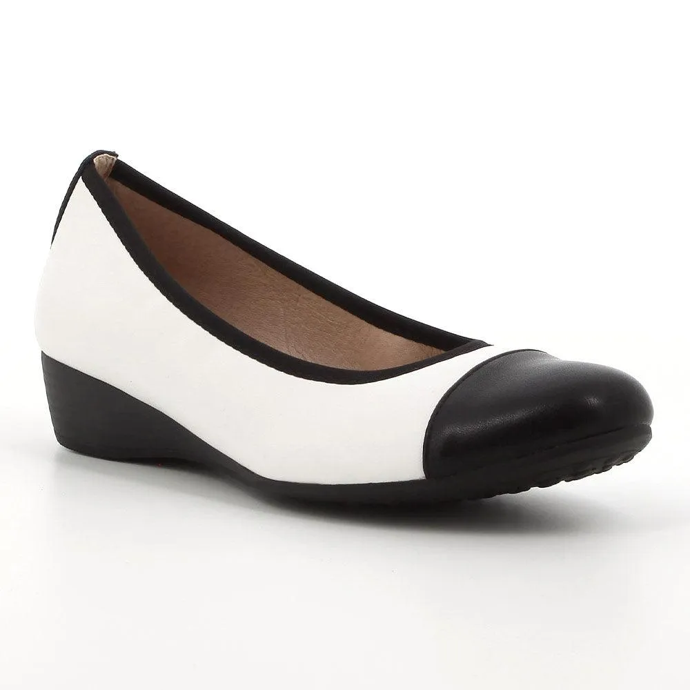 Hush Puppies Two Tone Rishelle Wedge - White/Black