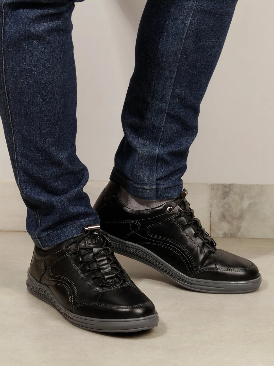 Men Black Leather Sneaker (ID3090)