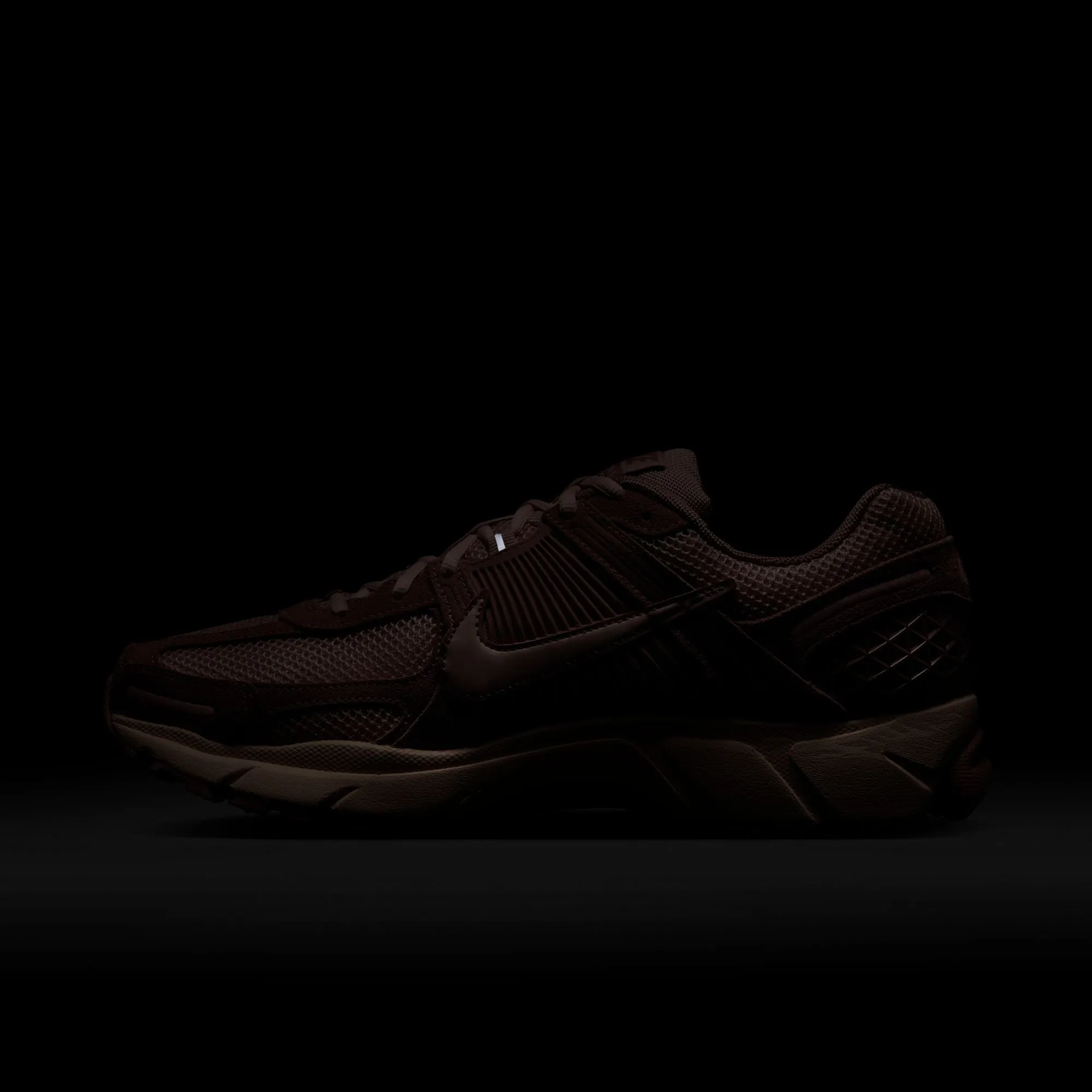 Nike Zoom Vomero 5 'Red Stardust'