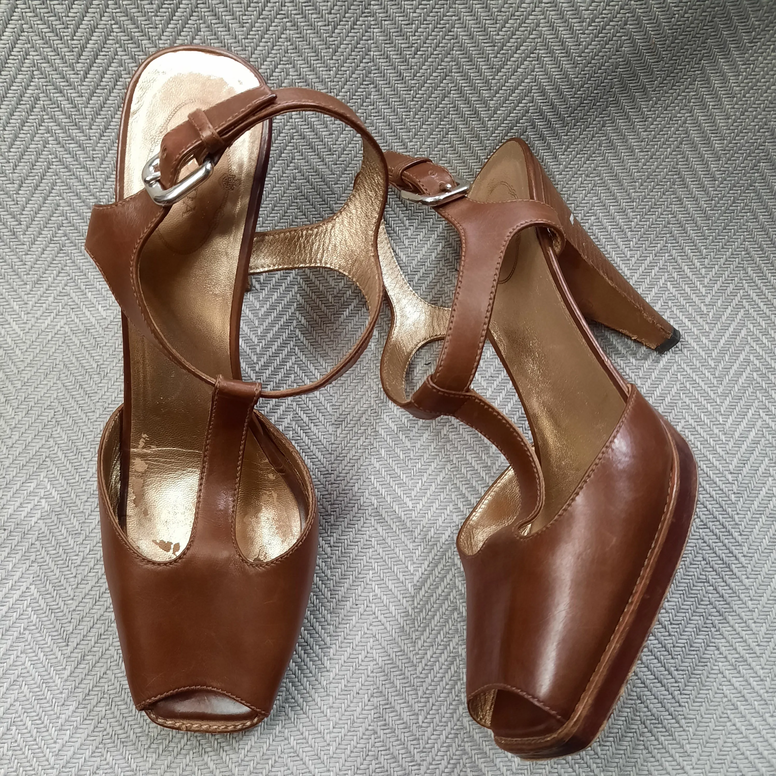 PRADA T- Strap Open Toe Sandal Size 40
