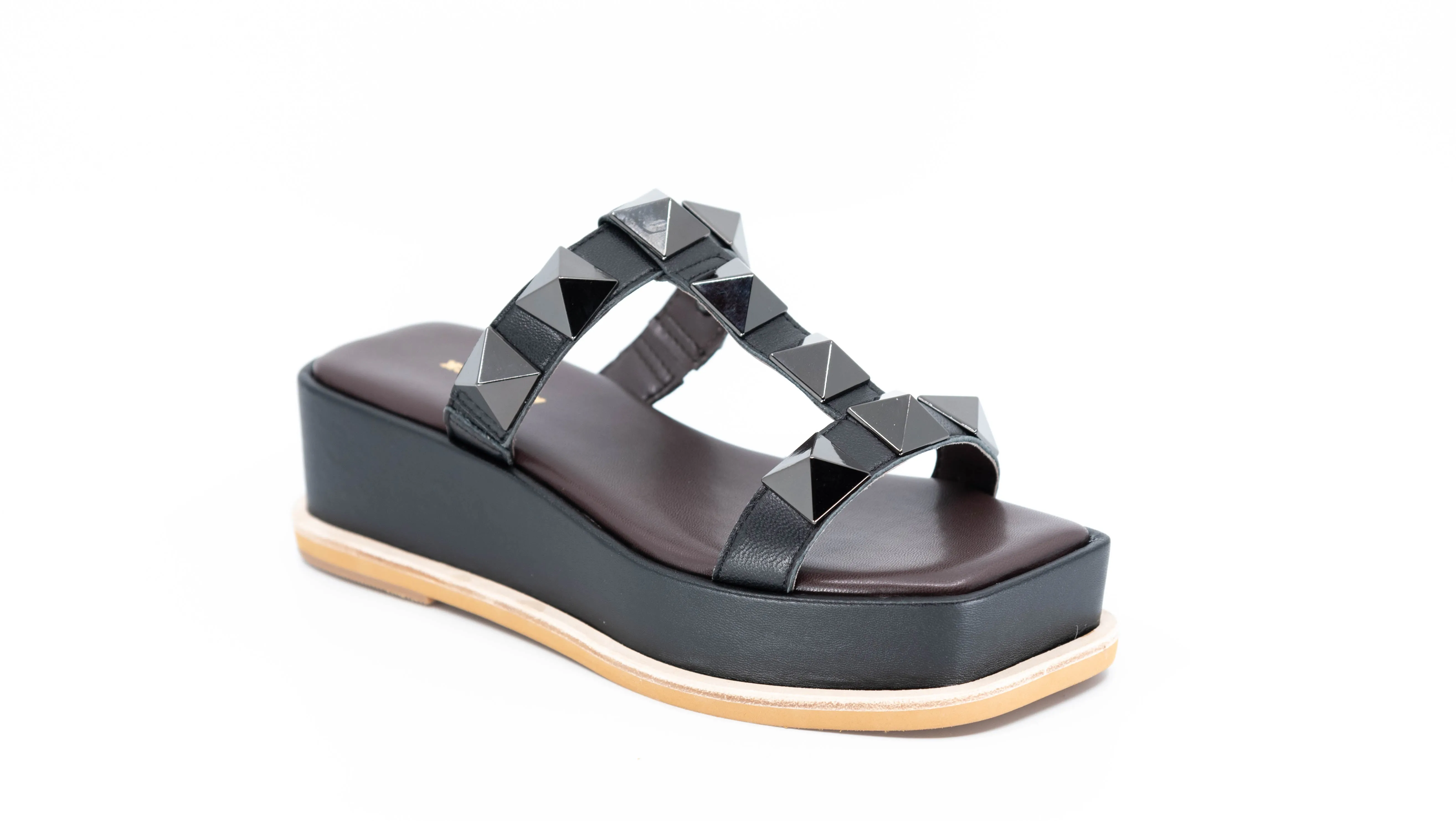 Pyramid T Sandal in Black