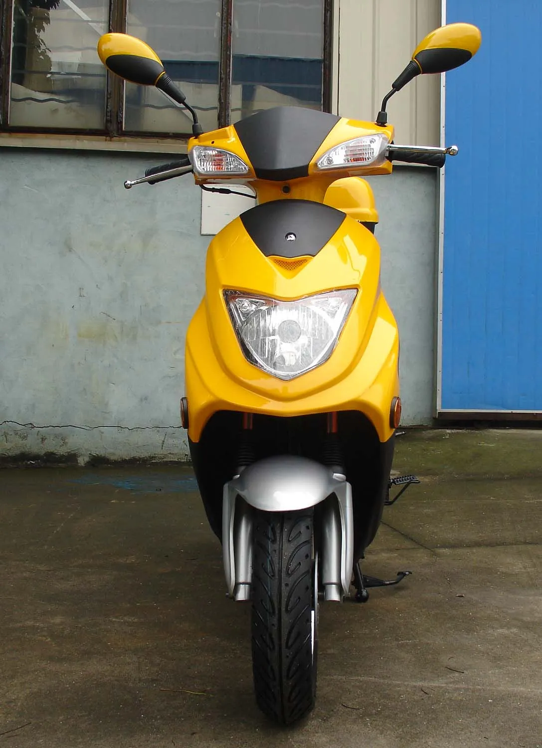 Series Deluxe Large-Size 150cc Roketa Scooter [Not CA Legal], Last one at this price! Red only