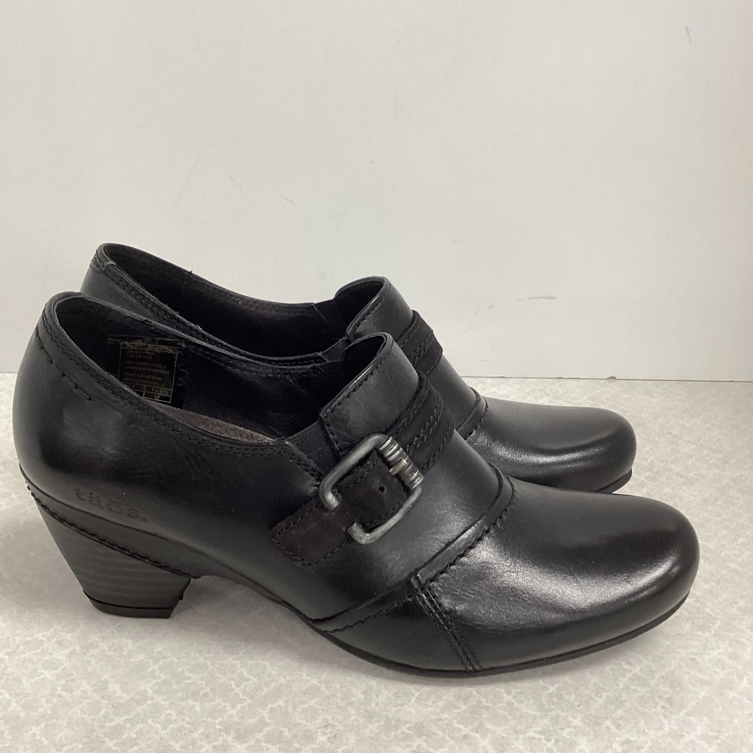 Shoes Heels Wedge By Taos In Black, Size: 6.5