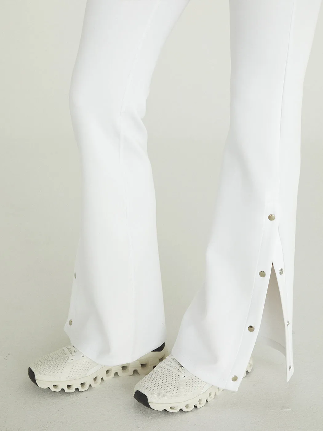 Snapped Legging - White