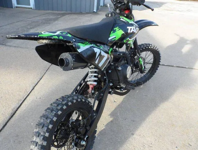 Tao DB-17 - 125cc Deluxe Dirt / Pit Bike 17" front rim  4 Speed manual, 30.72 inch seat height