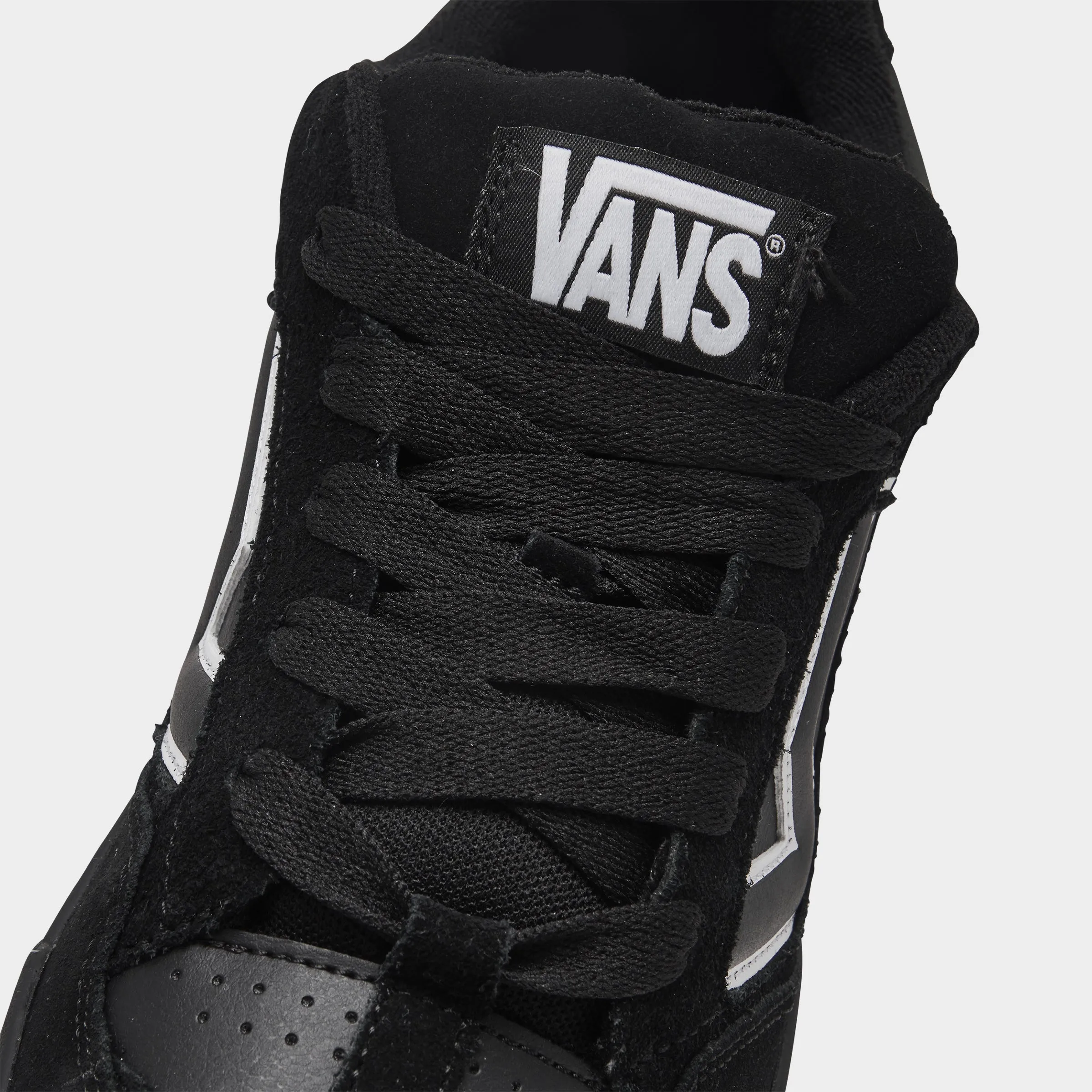 Vans Upland Black / White